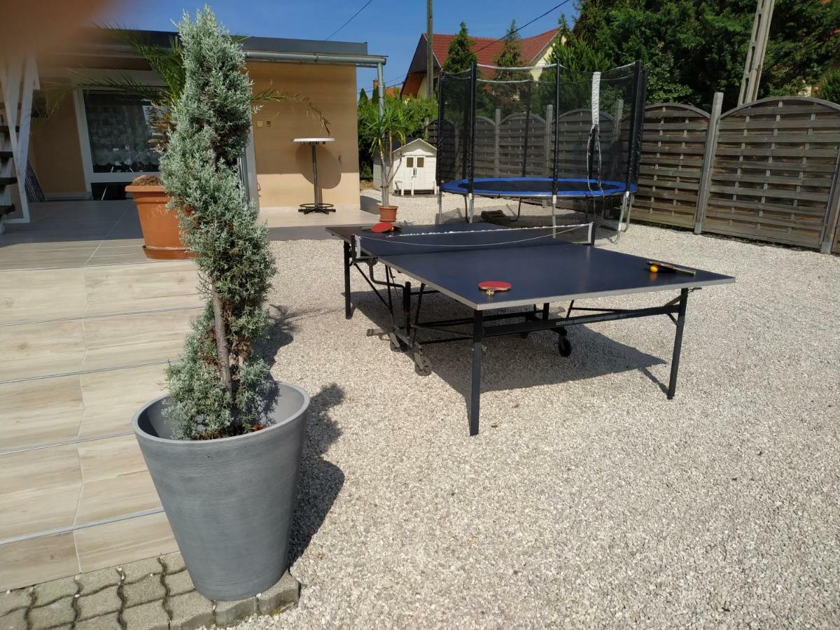 Apartamento Orient Relax Garden Keszthely Exterior foto