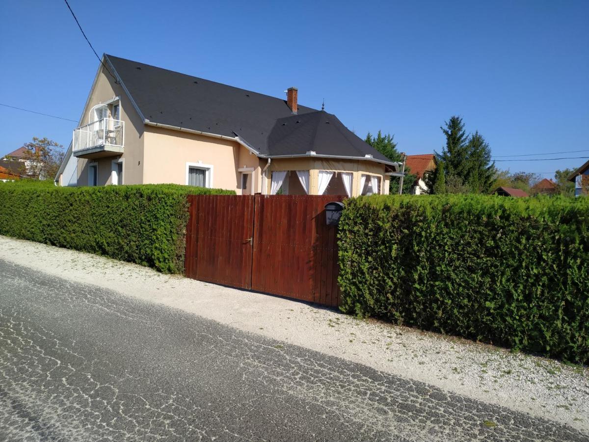 Apartamento Orient Relax Garden Keszthely Exterior foto
